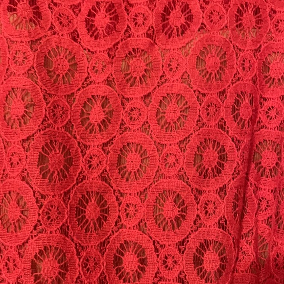 Elle size 8 classic lace overlay in Coral - Picture 2 of 4